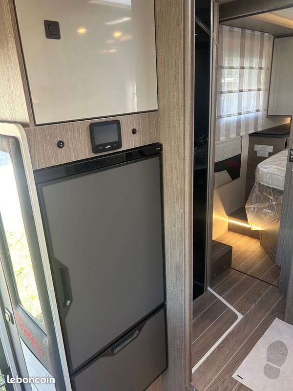 Camping car profile zefiro power edition salle d eau centrale bva (image 6)