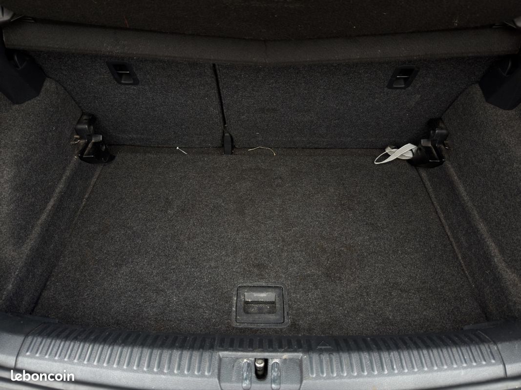 VOLKSWAGEN POLO 1.6 TDI 90 CR FAP Confortline (image 18)