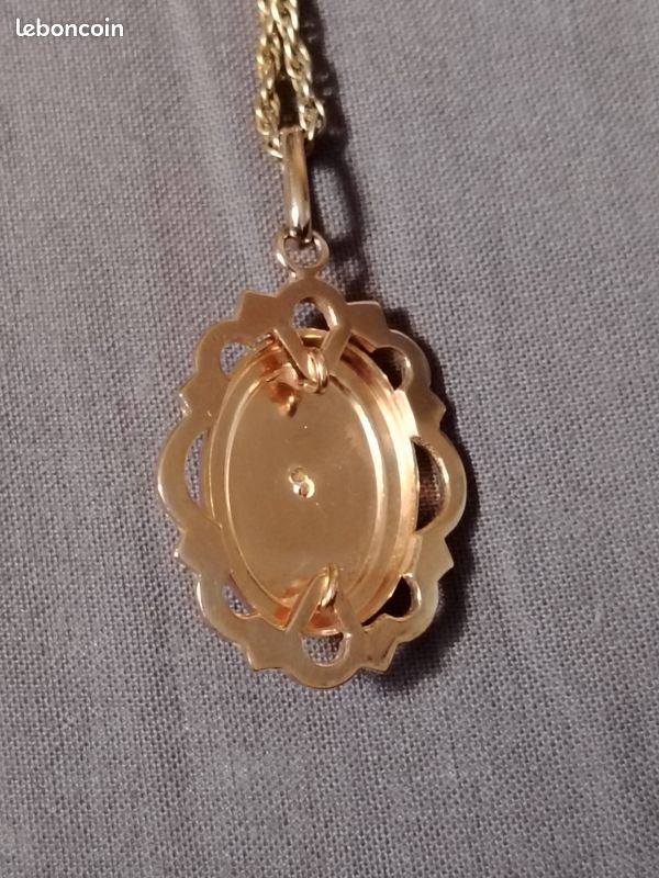 Collier En Plaqué Or Chaîne Avec Pendentif Oval Et Oxydes Blancs Sertis 423cm P 35905