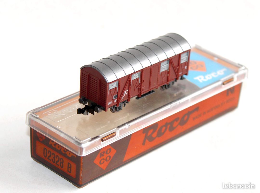 W1068 - wagon Couvert frise bois - DB - ROCO HO - ref 46100 - Collection W1068 - wagon Couvert frise bois - DB - ROCO HO - ref 46100 - Collection