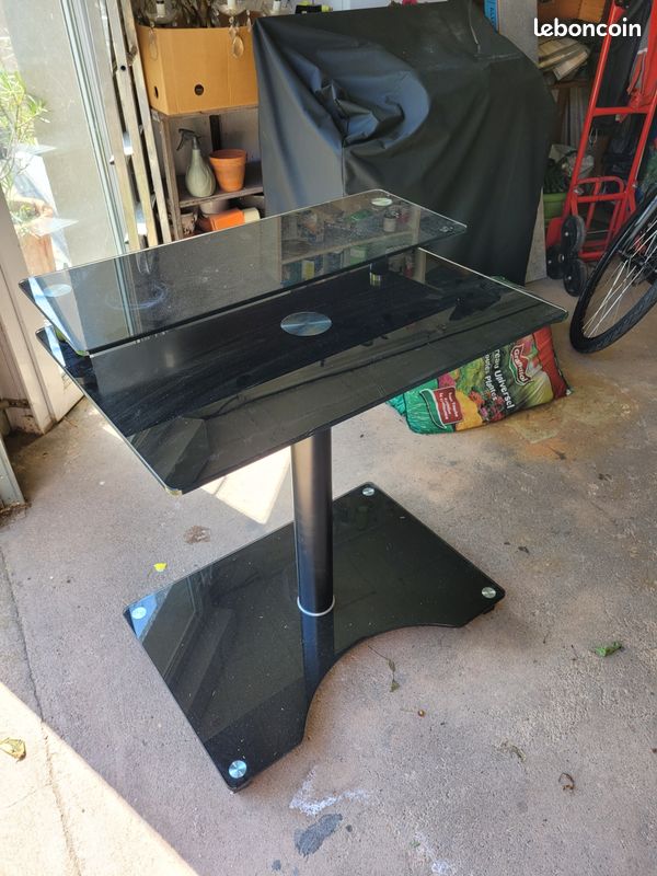 Table ordinateur (image 1)