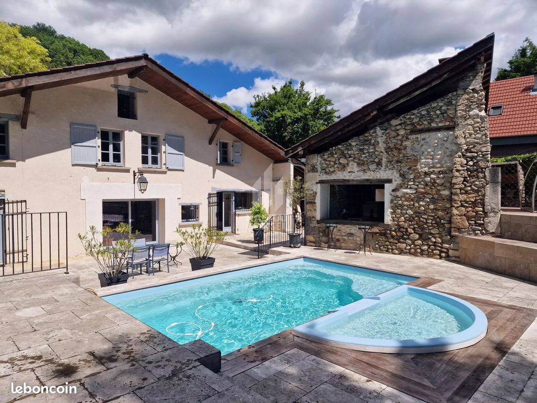 Maison 5 pièces 152 m² · à Vourey · 152 m² · 448 000 €