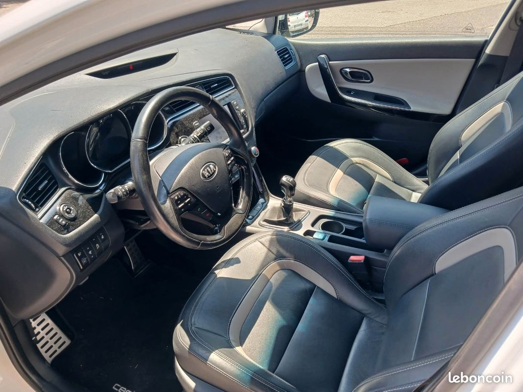 Kia ceed sw (image 3)