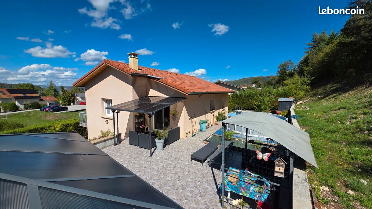 Maison 5 pièces 131 m² · à Arbent · 131 m² · 270 000 €