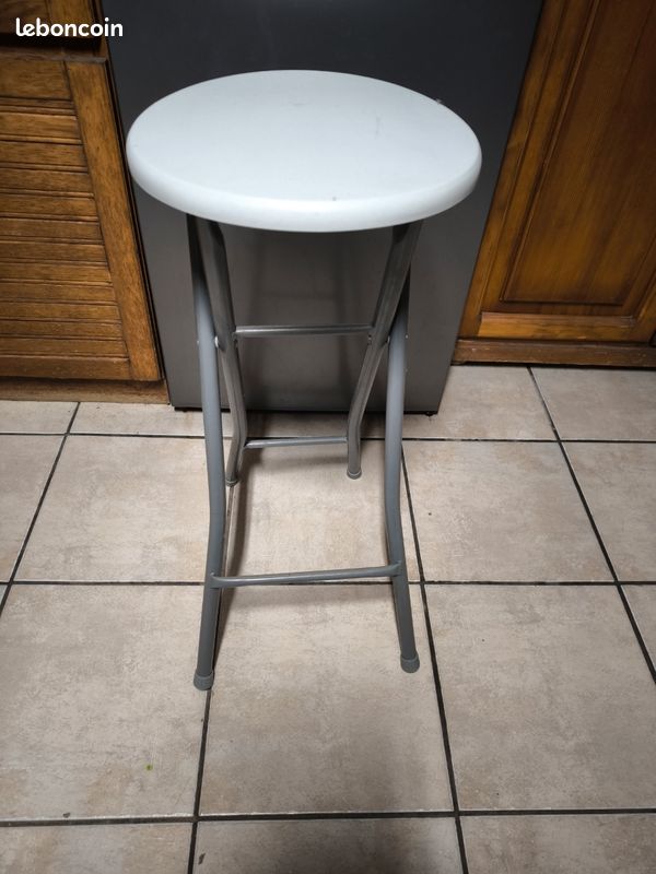 Tabouret pliant (image 1)