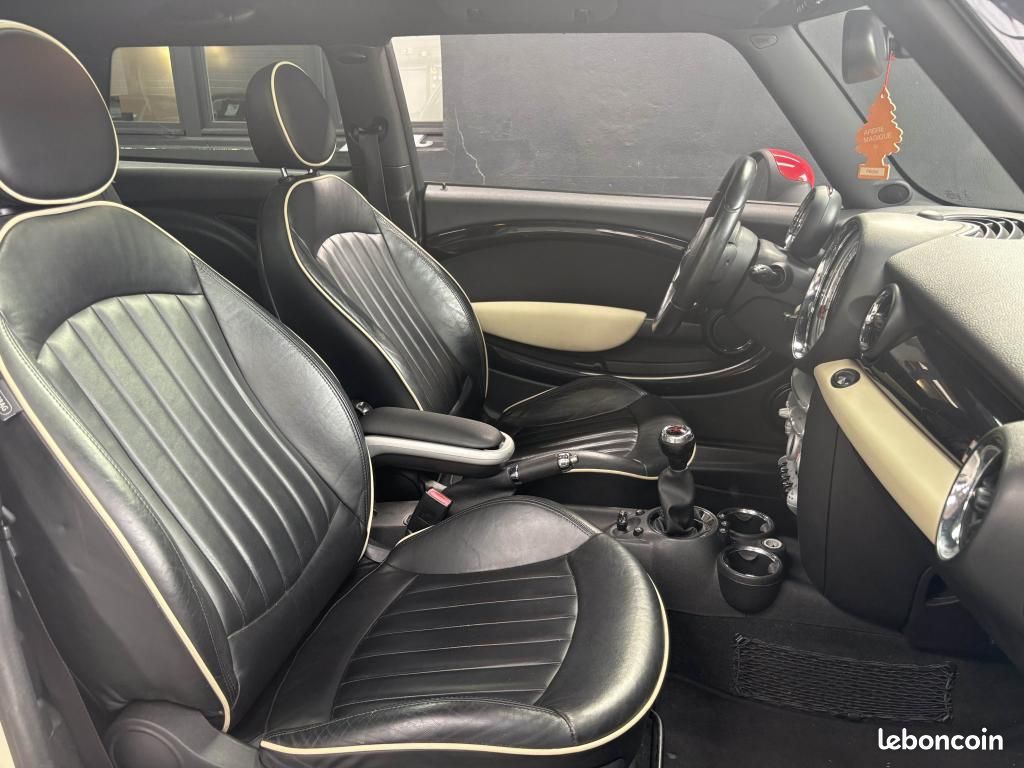 MINI MINI 1.6i - 175 R56 COUPE Cooper S PACK JOHN COOPER WORKS (image 19)