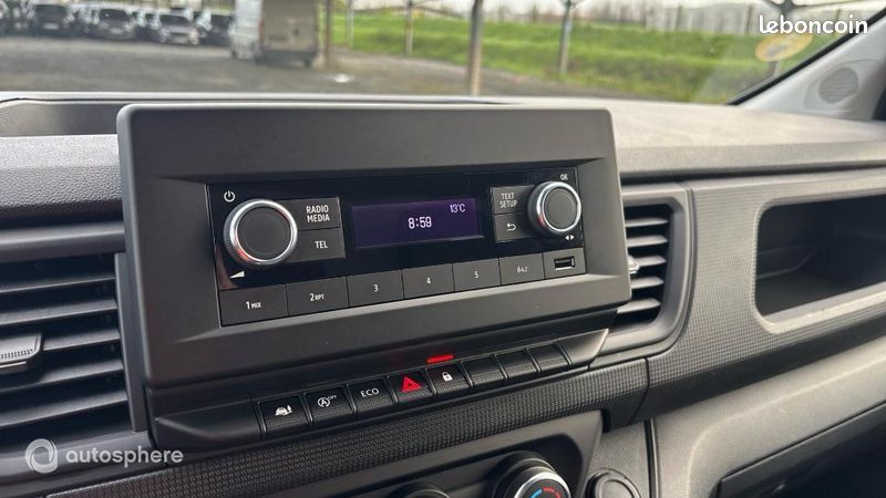 Renault Trafic Véhicule utilitaire ou Société L1H1 3T 2.0 Blue dCi 130ch Confort (image 13)