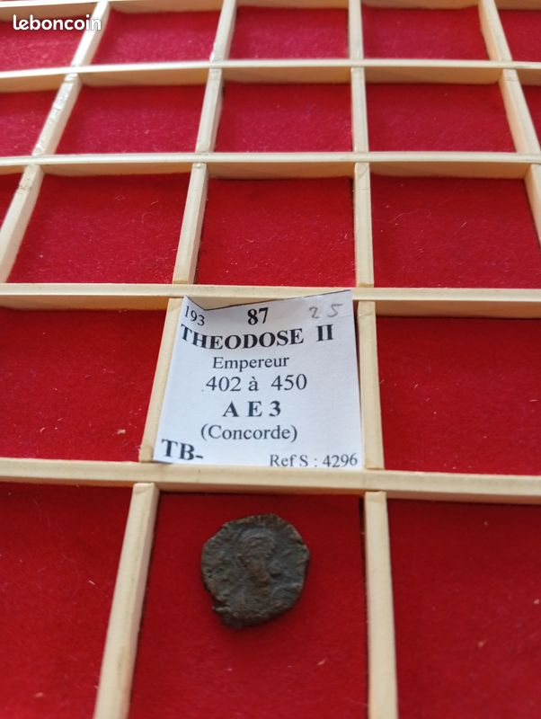 Monnaie romaine THEODOSE II (image 1)