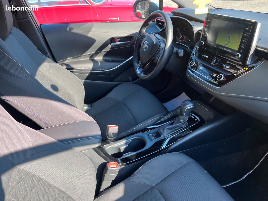 Toyota corolla hybrid 122 design (image 3)