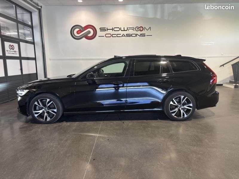 Volvo V60 T6 AWD 253+145ch R-Design Geartronic 8 (image 8)