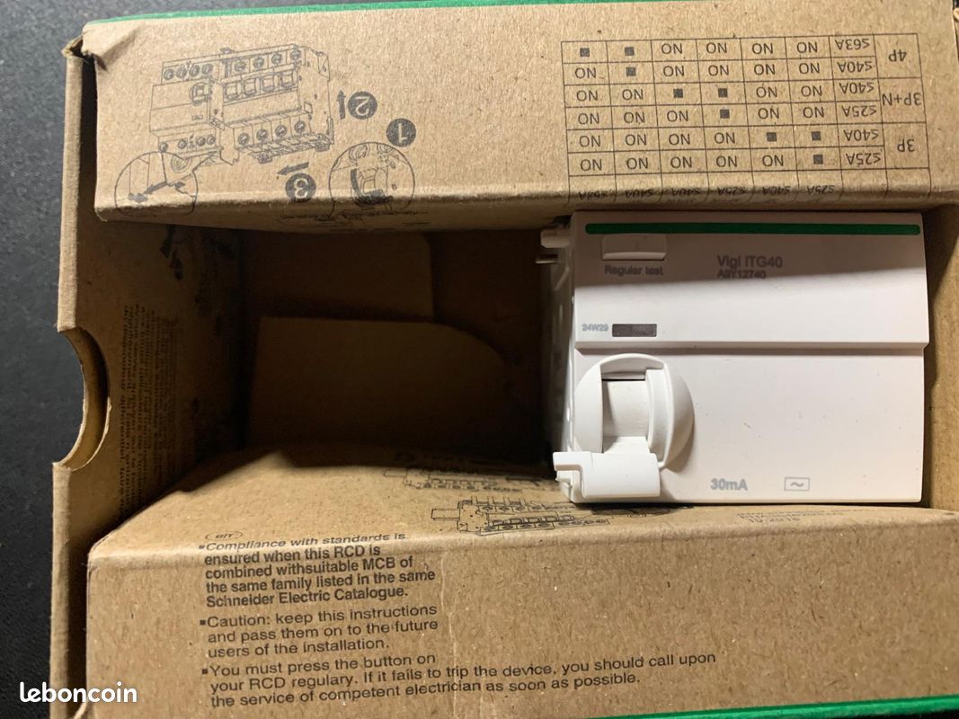 Schneider Electric Acti9 ITG40 - Module Différentiel Vigi Tête De Groupe 3P+N 40A 30mA Type AC - Protection Fiable A9Y12740