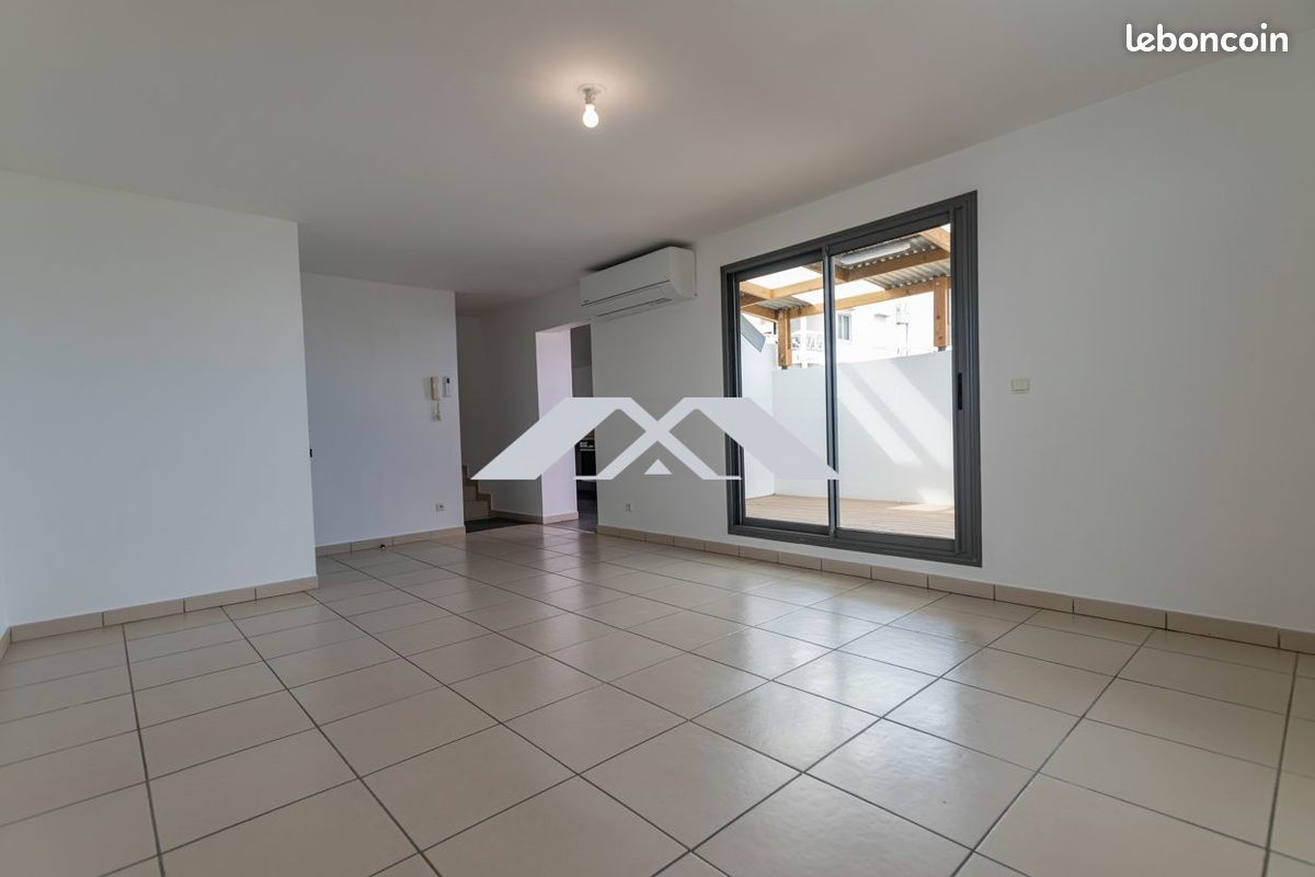 Appartement 3 pièces 69 m² · à Saint-Pierre · 69 m² · 1 250 €