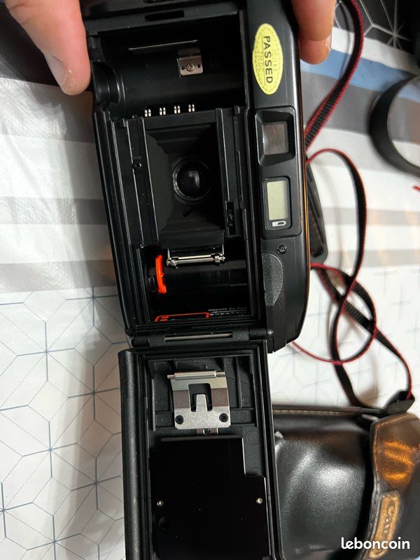 Appareil photo CANON Autofocus argentique avec étui cuir (image 3)