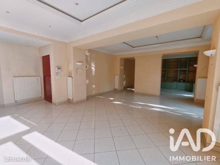 Appartement 4 pièces 166 m² · à Vichy · 166 m² · 490 000 €