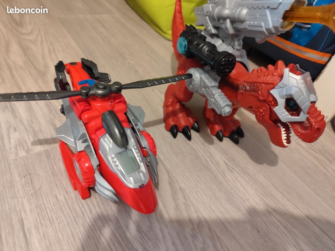 Robot et dinosaure (image 2)