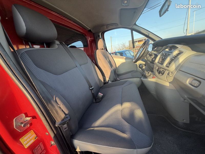 Opel VIVARO FG F2700 C1 CDTI115 (image 12)