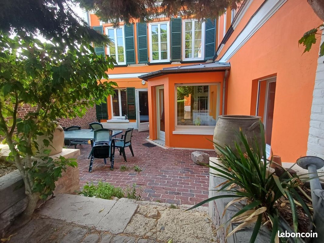 Maison 8 pièces 262 m² · à Corbie · 262 m² · 486 450 €