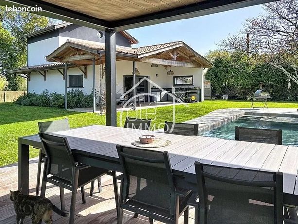 Propriété 4 pièces 135 m²