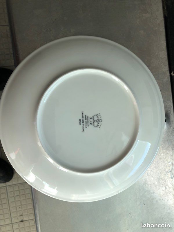 Assiette porcelaine (image 1)