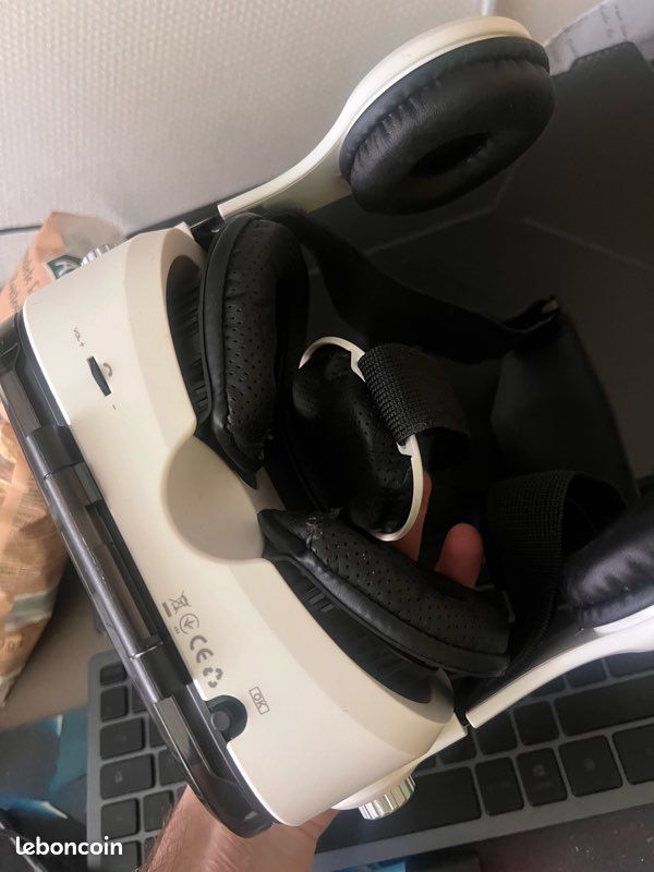 TAKARA HMD Dynovisor / Casque VR Bon état