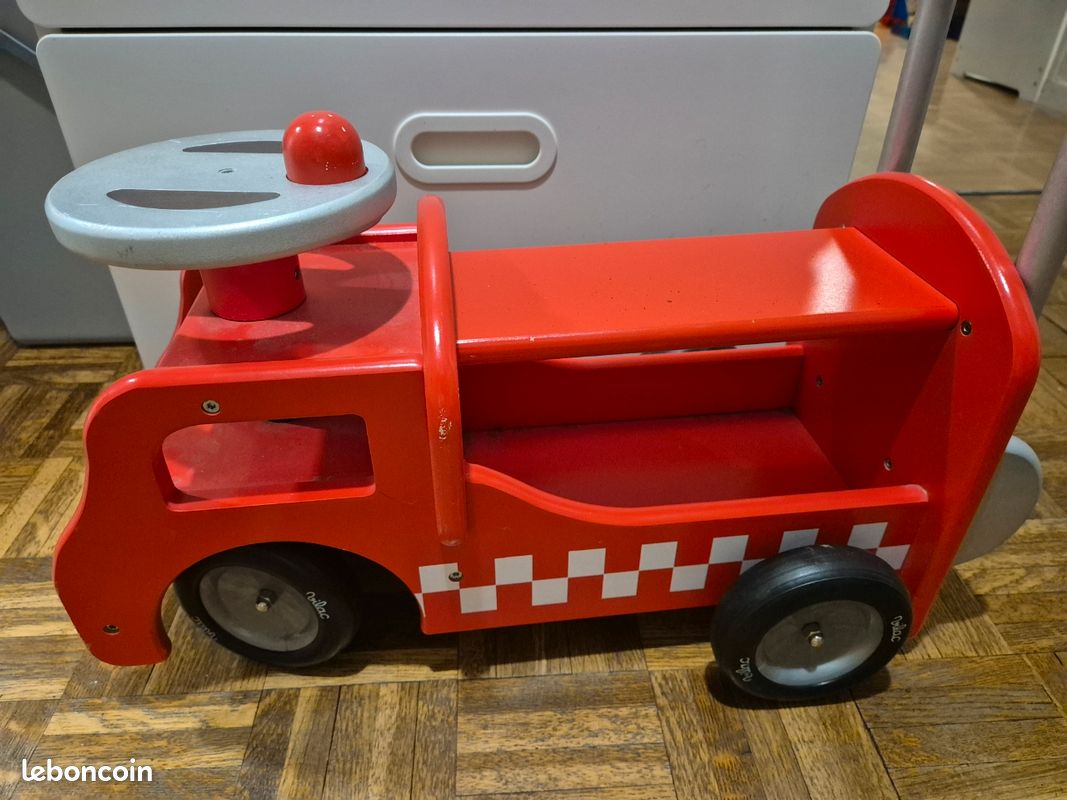 Porteur camion de pompier Vilac en bois (image 2)