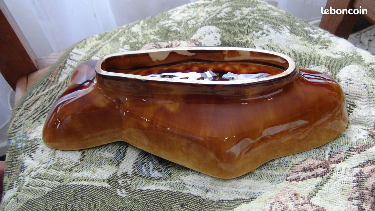 MOULE en FORME de POISSON CERAMIQUE " MOULIN des LOUPS " en très bon état de 29,7 cm de long ,13 cm de large 6,3 cm de haut , poids de 580 gr (image 2)