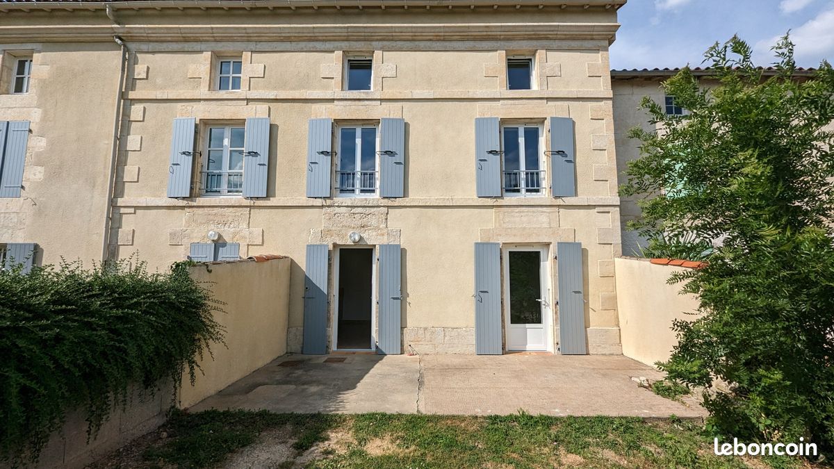 Maison 4 pièces 112 m² · à Magné · 112 m² · 890 €/mois
