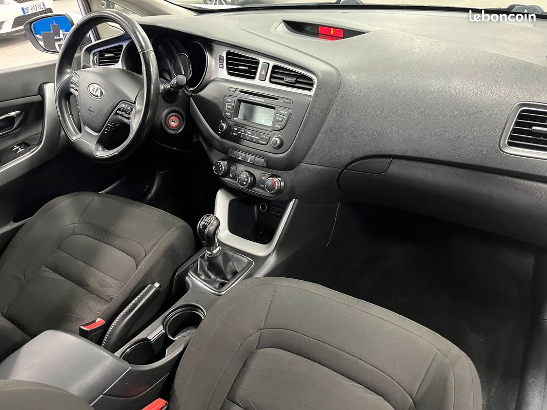 Kia proceed coupe 1,4L 100cv AN02/2015 ENTRETIEN A JOUR garantie 12 mois (image 5)