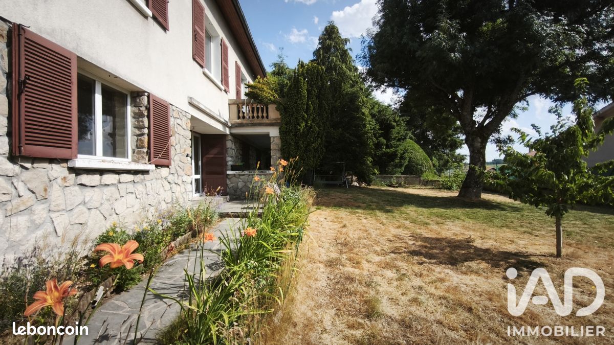 Maison 7 pièces 238 m² · à Craponne-sur-Arzon · 238 m² · 249 200 €