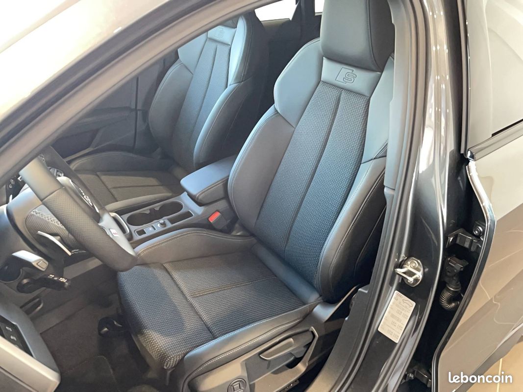 AUDI A3 Sportback 40 TFSIe 204 S tronic 6 S Line (image 18)