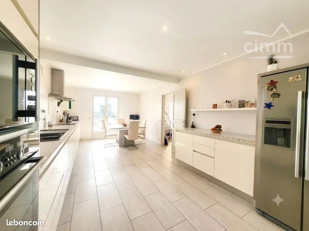 Maison 4 pièces 137 m² · à Le Thillay · 137 m² · 419 000 €
