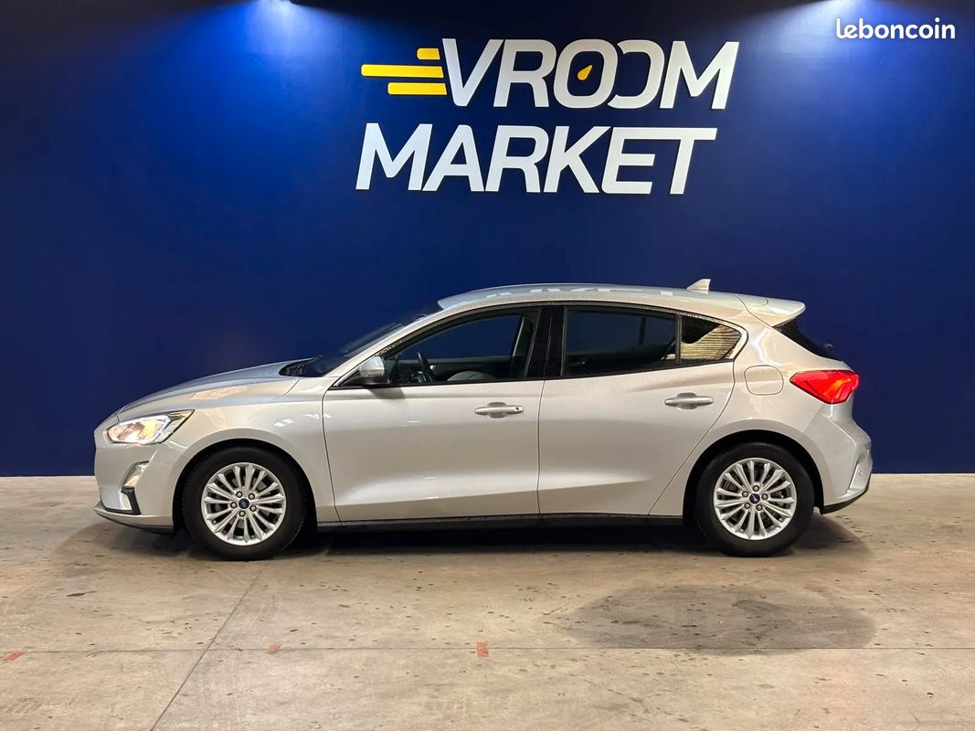 FORD Focus 1.0 125ch Titanium - 2018 - parfait état (image 6)