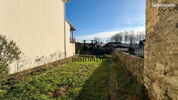 Maison 9 pièces 220 m²