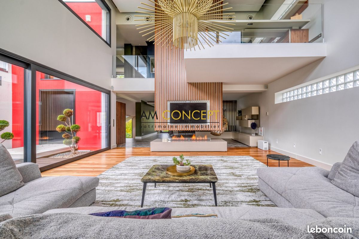 Maison 15 pièces 420 m² · à Chessy · 420 m² · 3 150 000 €