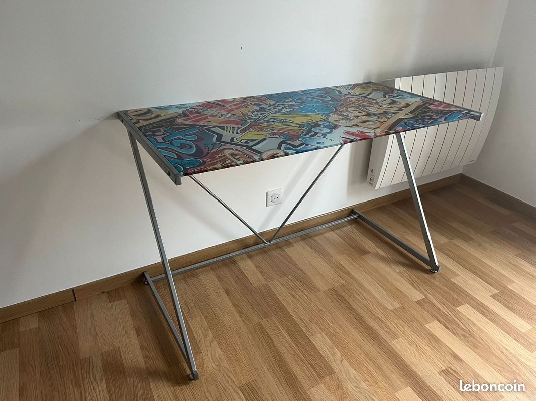 Bureau en verre (image 1)