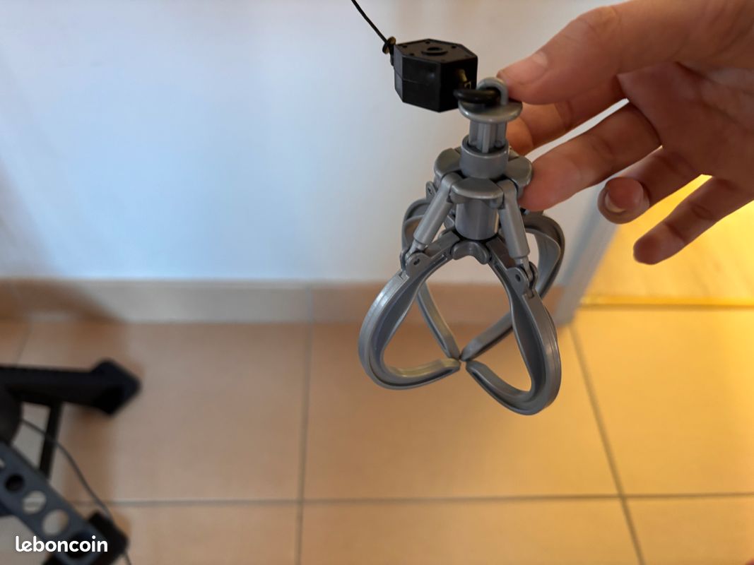 Grue jouet motorisé avec télécommande pour enfant (image 4)