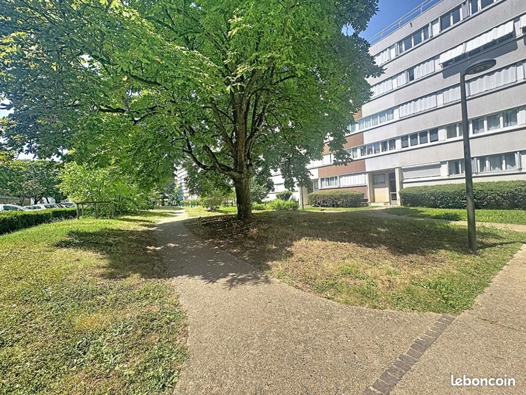 Appartement 3 pièces 52 m² · à Massy · 52 m² · 150 000 €
