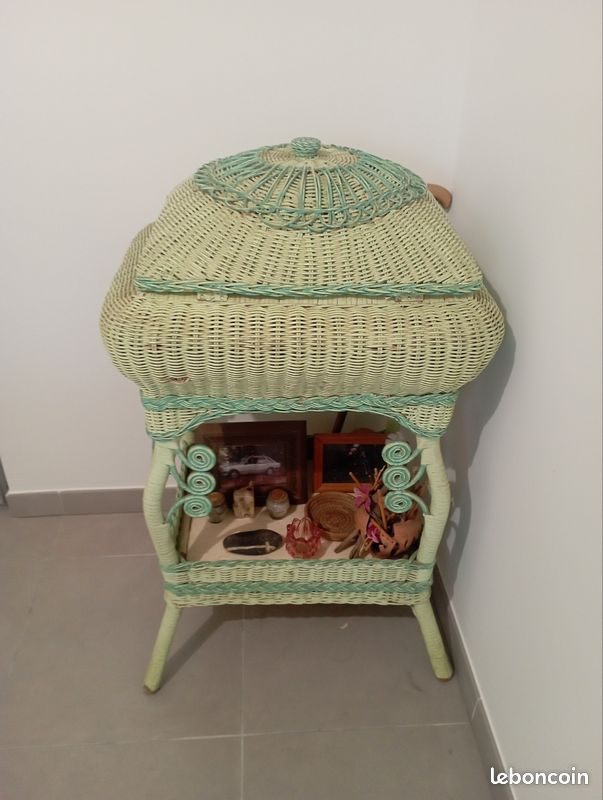 Meuble en rotin vintage (image 7)