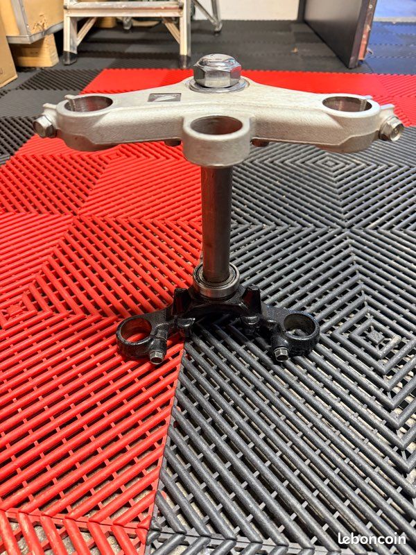 Vend te de fourche complet Honda cbr 125 (image 1)