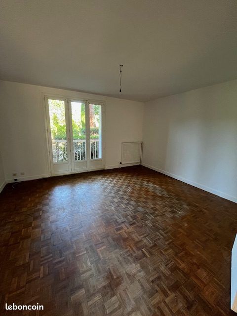 Appartement 3 pièces 69 m² · à Nyons · 69 m² · 680 €