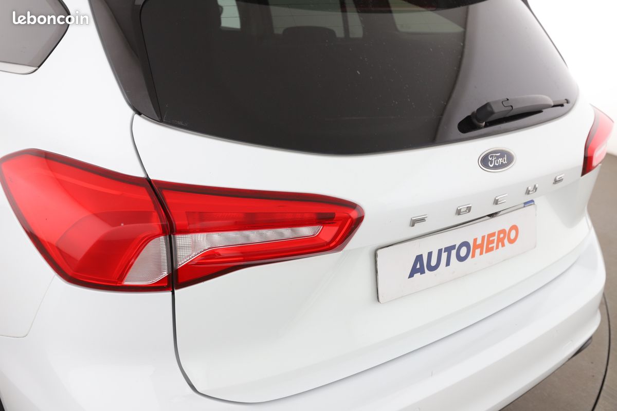 Ford Focus SW 1.0 EcoBoost Trend Business (image 30)