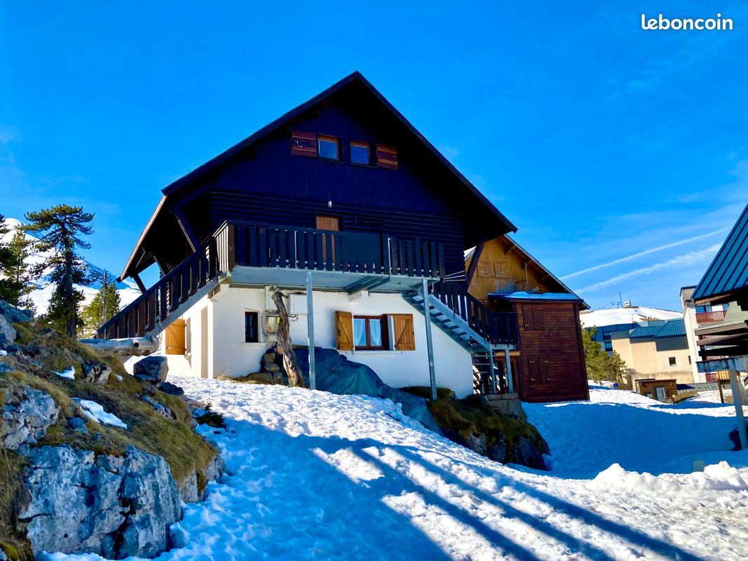 Maison 8 pièces 131 m² · à Arette · 131 m² · 420 000 €