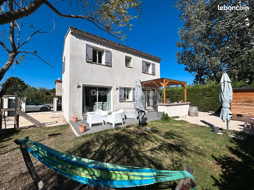 Maison 5 pièces 96 m² · à Châteauneuf-de-Gadagne · 96 m² · 340 000 €