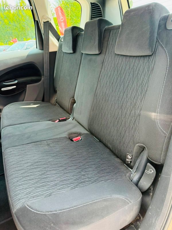 CITROEN C3 Picasso 1.6 HDi90 Confort (image 12)