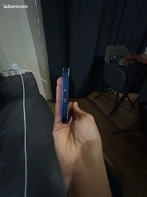 IPhone 12 (image 7)