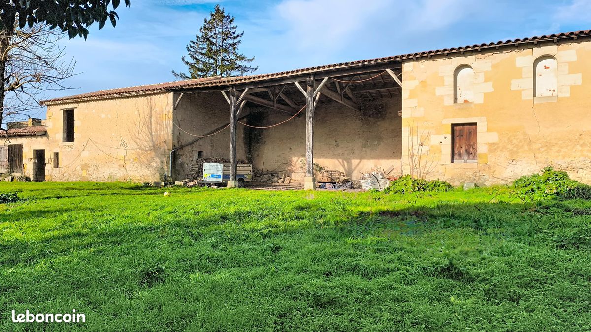 Maison 3 pièces 240 m² · à Portets · 240 m² · 163 500 €