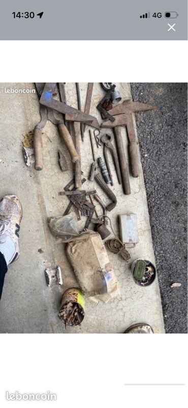 Lot de vieux outils (image 1)