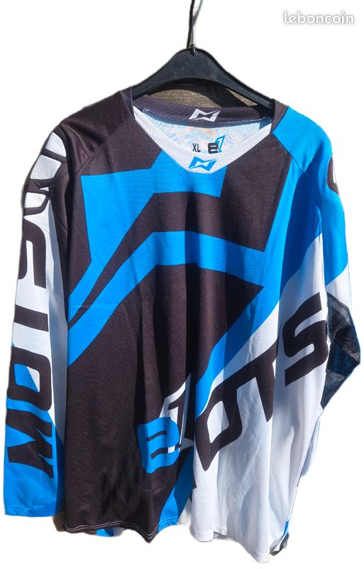 4 Maillots sport (image 2)