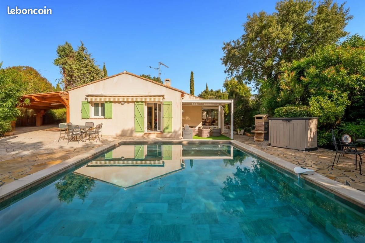 Maison 5 pièces 186 m² · à Fréjus · 186 m² · 729 000 €