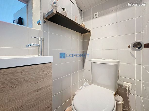 https://img.leboncoin.fr/api/v1/lbcpb1/images/3e/13/e9/3e13e92a7355c5aafdc61d997e49b96ced799b89.jpg?rule=ad-image
